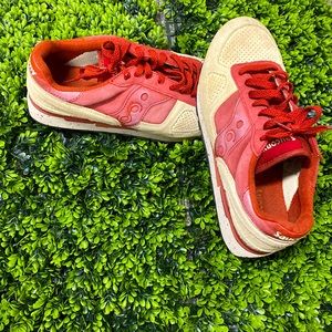 Saucony Shadow Original Red Beige Tan White / great condition/ NO BOX